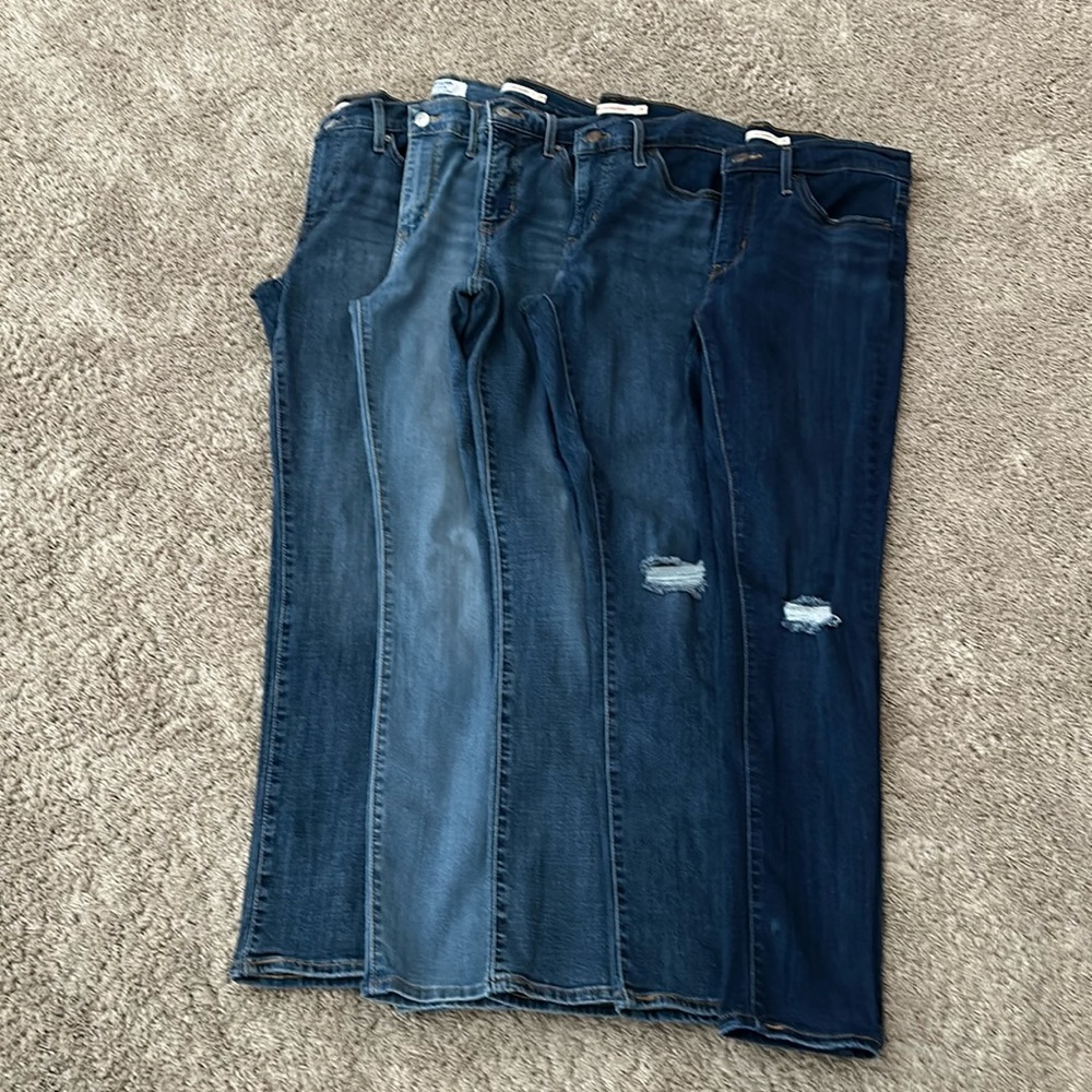 Levi jeans 5 pairs